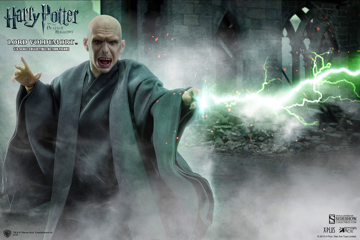 http://www.sideshowtoy.com/assets/products/902318-lord-voldemort/lg/902318-lord-voldemort-006.jpg