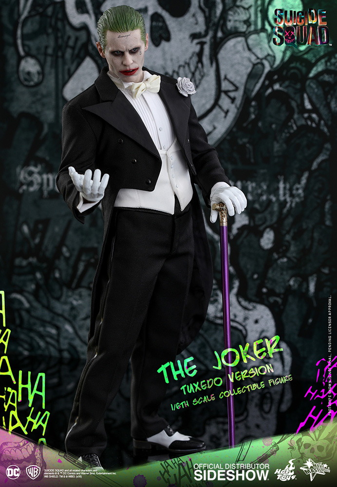 Hot Toys Joker Figure 46