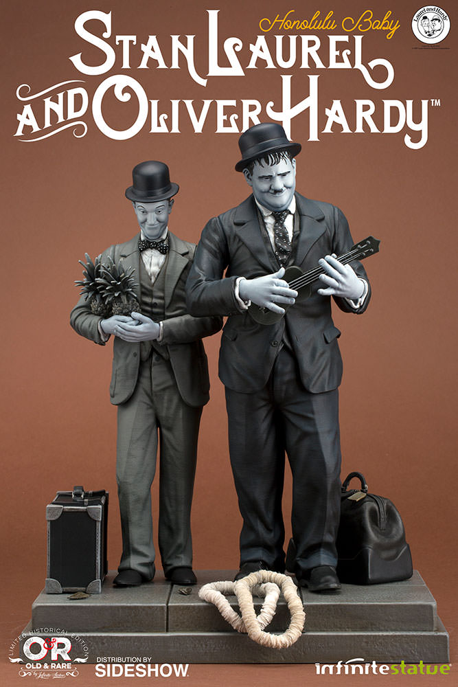 stan-laurel-and-oliver-hardy-statue-infinite-statue-902868-01.jpg