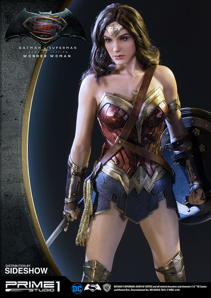 batman-v-superman-dawn-of-justice-wonder-woman-half-scale-prime1-studio-902891-05.jpg
