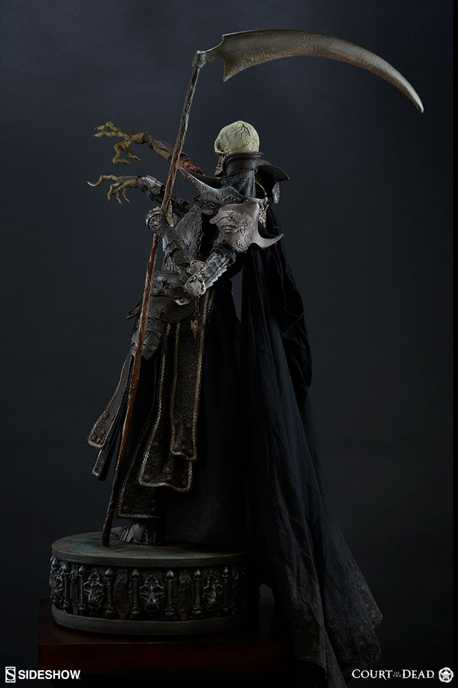 http://www.sideshowtoy.com/assets/products/400283-exalted-reaper-general/lg/cotd-exalted-reaper-general-demithyle-legendary-scale-400283-06.jpg