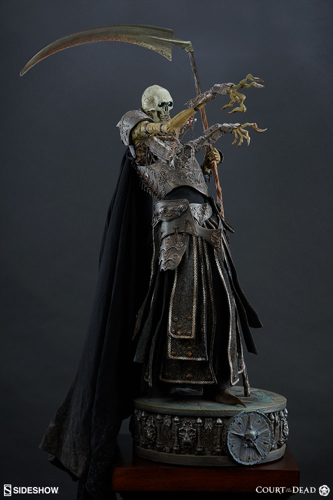http://www.sideshowtoy.com/assets/products/400283-exalted-reaper-general/lg/cotd-exalted-reaper-general-demithyle-legendary-scale-400283-08.jpg