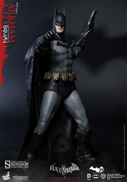 [Hot Toys] Batman Arkham City - Batman 1/6 Scale 902249-batman-arkham-city-002