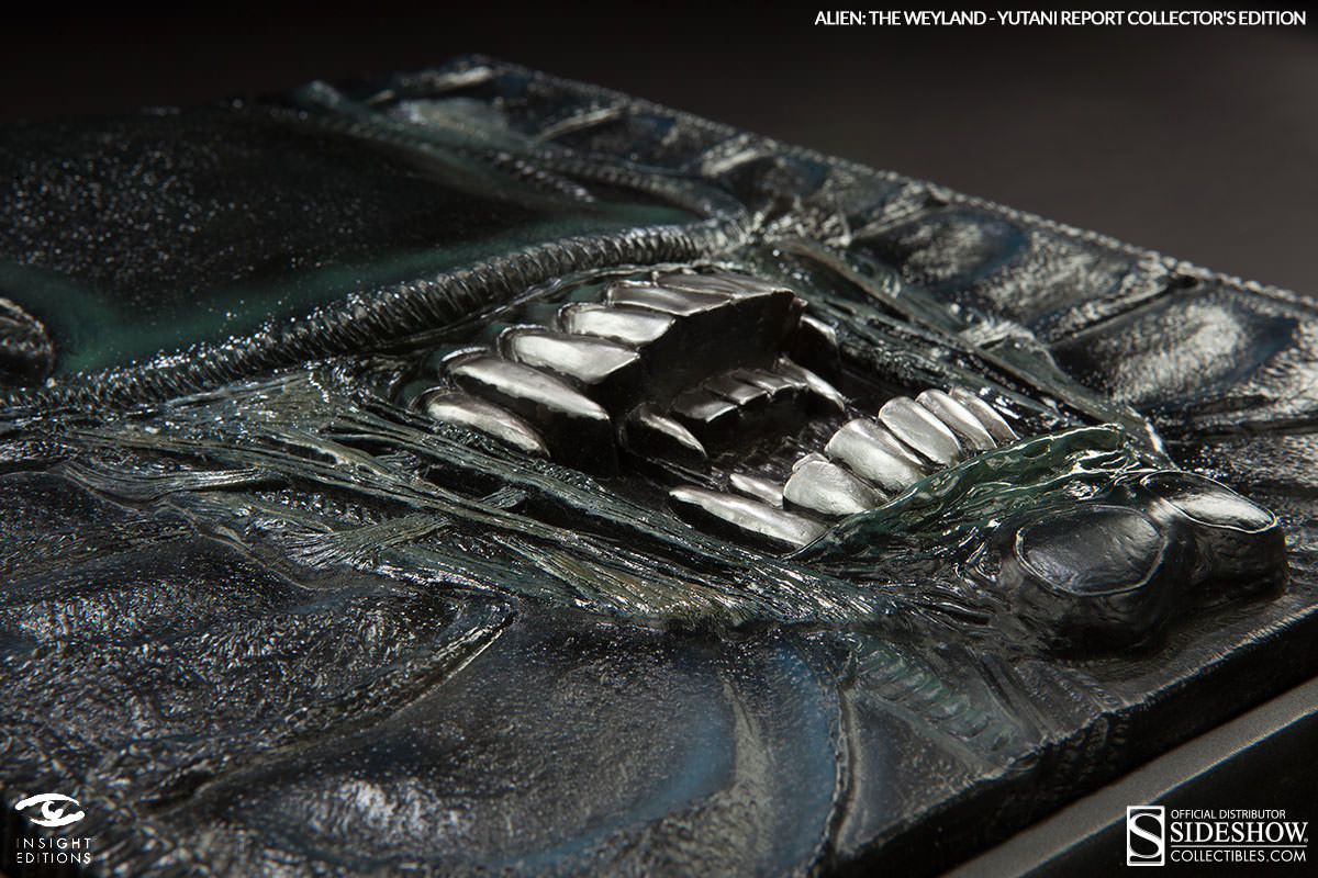https://www.sideshowtoy.com/assets/products/902252-alien-the-weyland-yutani-report-collectors-edition/lg/902252-alien-the-weyland-yutani-report-collectors-edition-007.jpg