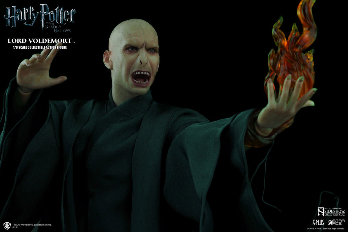 http://www.sideshowtoy.com/assets/products/902318-lord-voldemort/lg/902318-lord-voldemort-008.jpg