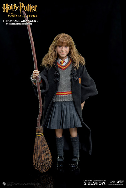 http://www.sideshowtoy.com/assets/products/902518-hermione-granger/lg/902518-hermione-granger-05.jpg