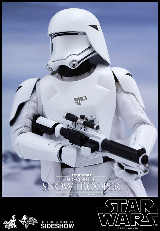 https://www.sideshowtoy.com/assets/products/902551-first-order-snowtrooper/lg/star-wars-first-order-snowtrooper-hot-toys-902551-11.jpg