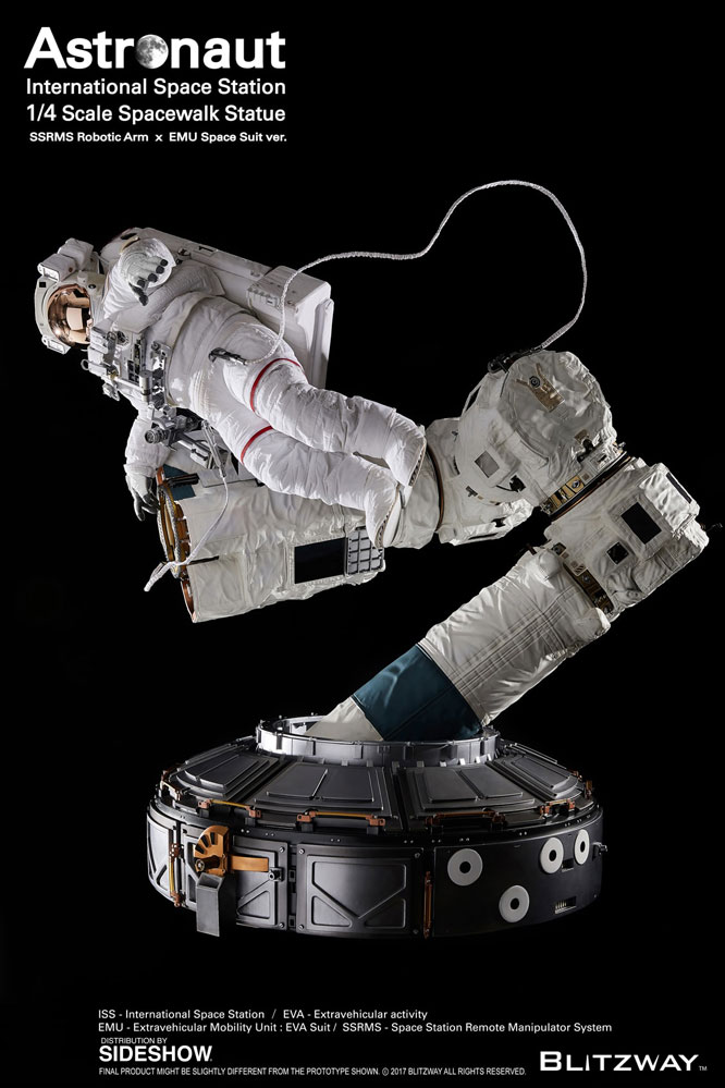 astronaut-iss-emu-version-quarter-scale-figure-blitzway-903319-27.jpg