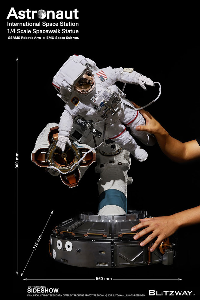 astronaut-iss-emu-version-quarter-scale-figure-blitzway-903319-34.jpg