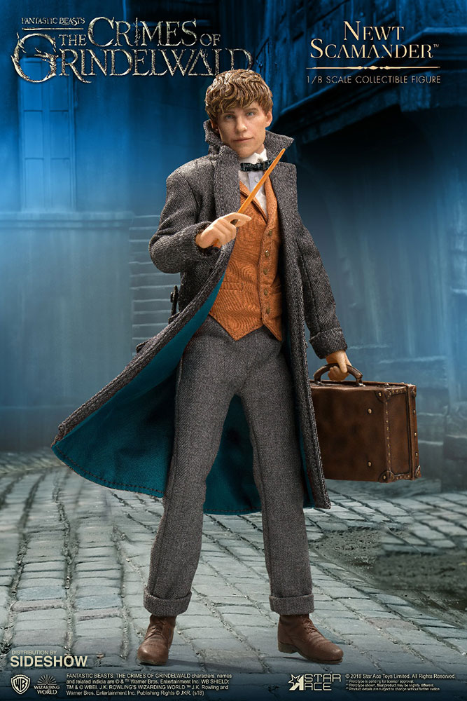 https://www.sideshowtoy.com/assets/products/904186-newt-scamander/lg/fantastic-beasts-the-crimes-of-grindelwald-newt-scamander-collectible-figure-star-ace-904186-05.jpg